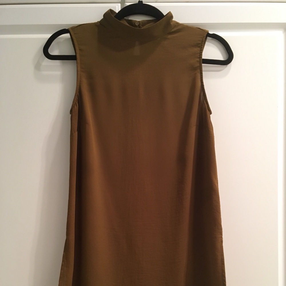 Stylish H&M Sleeveless Blouse-Olive Green